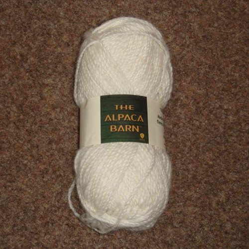 Alpaca yarn in white 4 ply