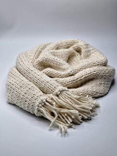 Alpaca hand knitted Scarf white