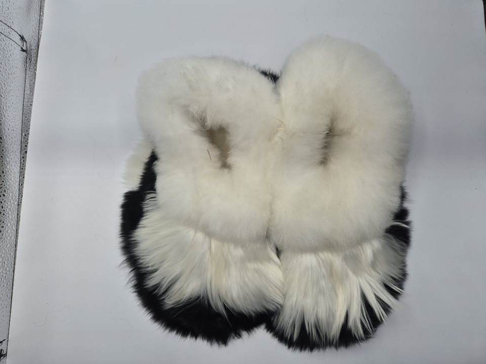 Alpaca Fur Slippers black/white