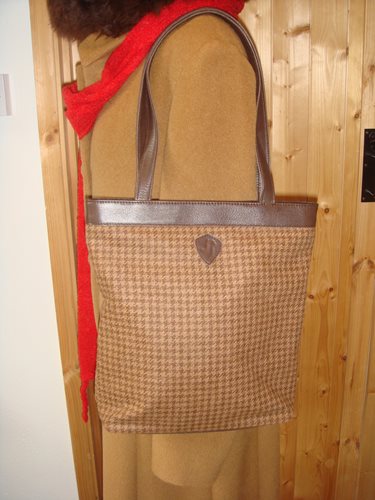 Alpaca handbag in faun and brown dog tooth with br